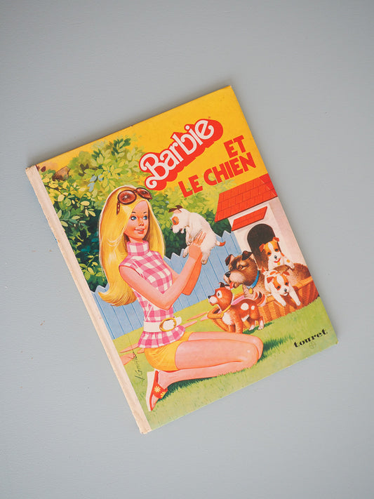 Livre vintage Barbie et le chien