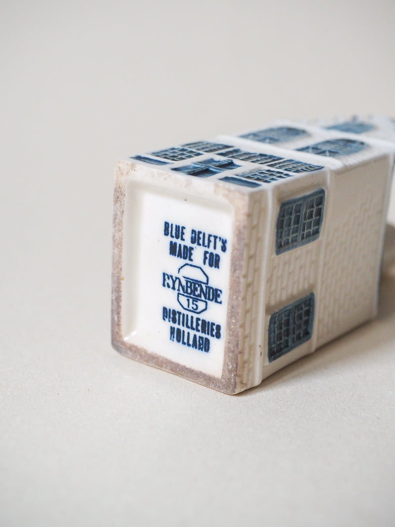 Maison hollandaise miniature Bleu de Delft pour KLM Airlines