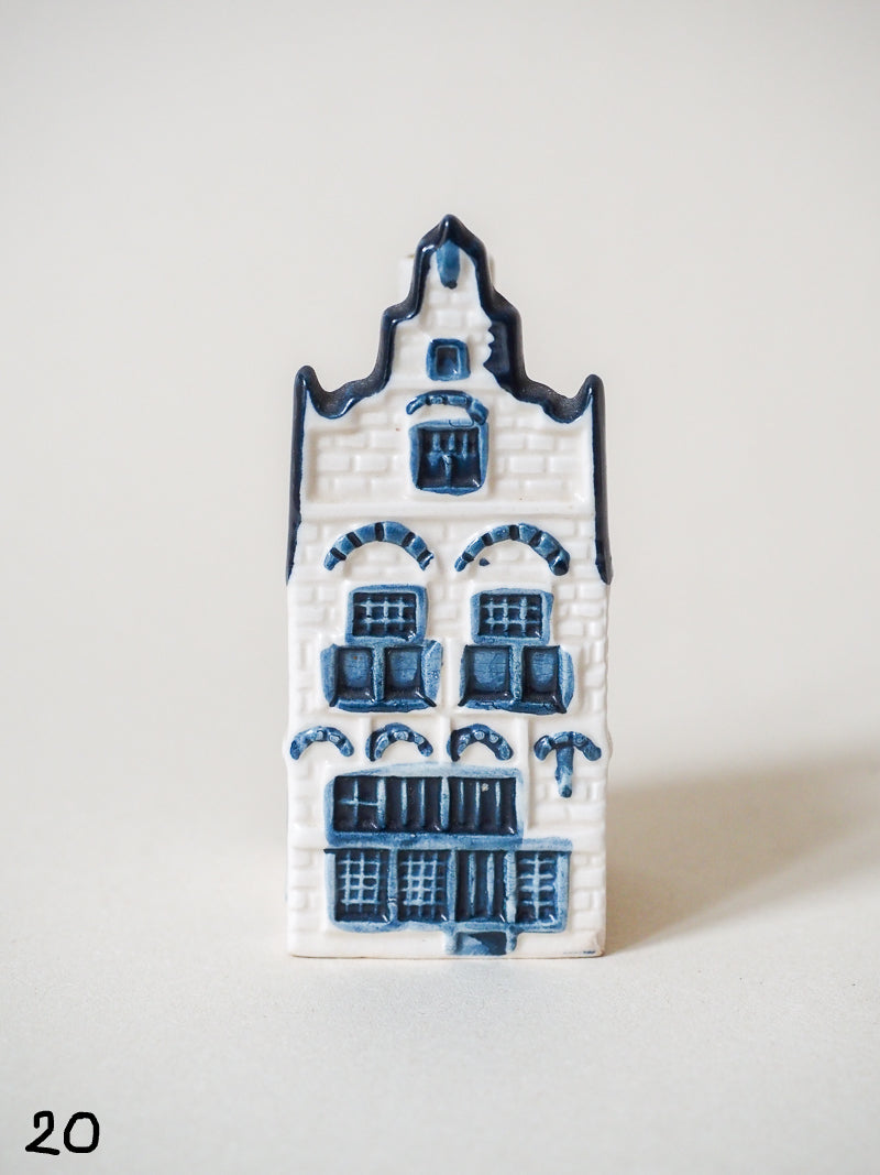 Maison hollandaise miniature Bleu de Delft pour KLM Airlines