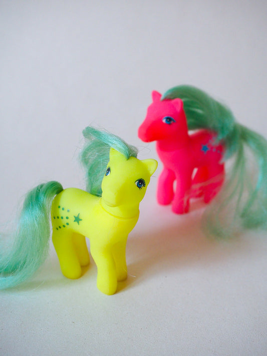 Lot de deux bébés poneys vintage