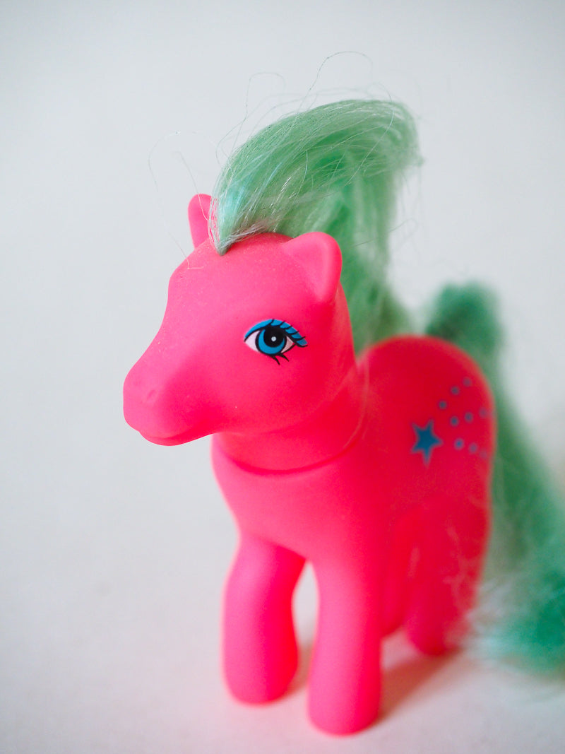 Bébé poney vintage rose fluo