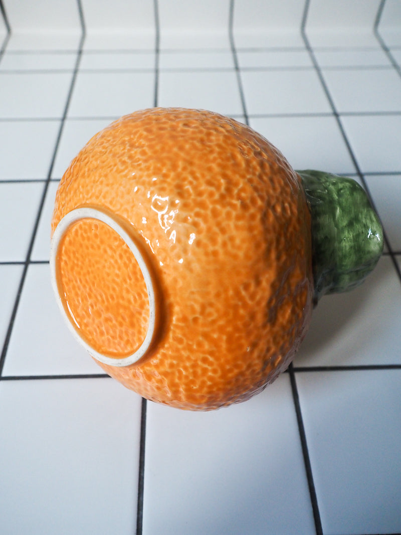 🍊 Pichet en barbotine – Forme d’orange – Contenance 1 litre