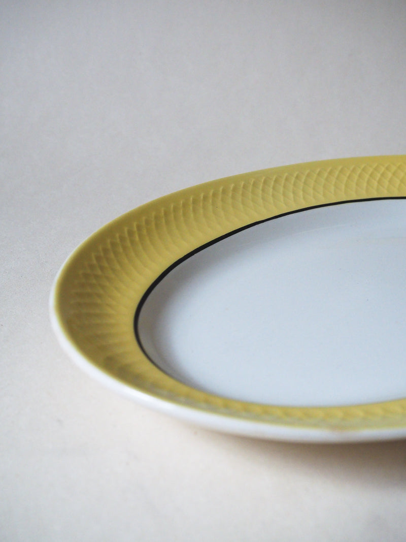 Grand plat oval ancien Moulin des Loups – Collection Orchies à bord jaune