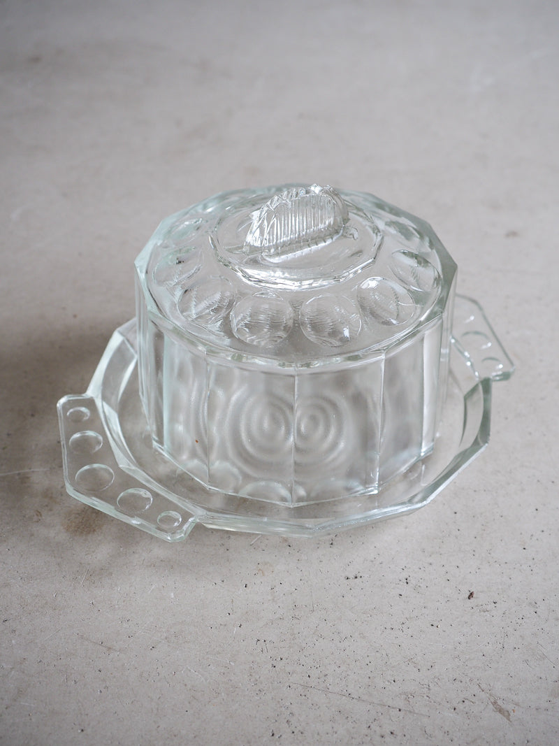 Cloche à fromage en verre avec plateau