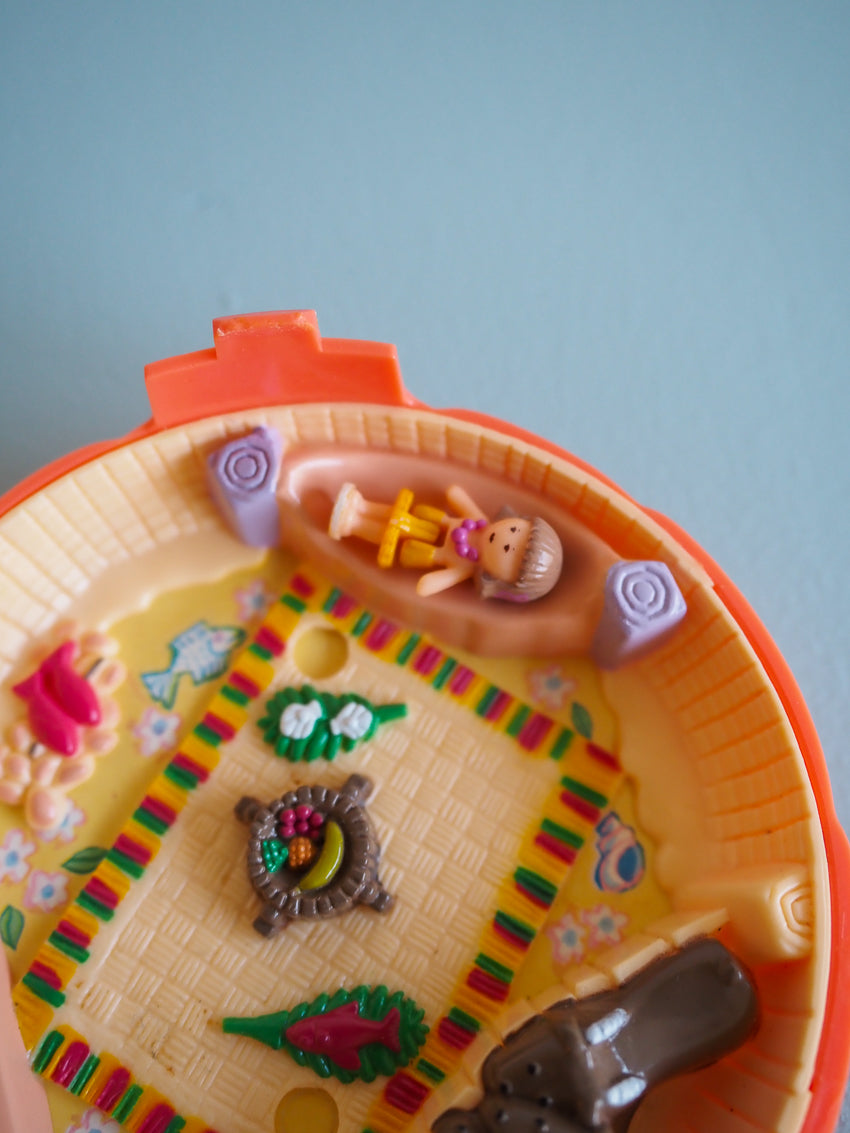 Polly Pocket Tammy's Palm Tree Island 1989