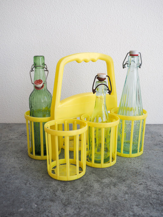 Porte-bouteilles en plastique jaune