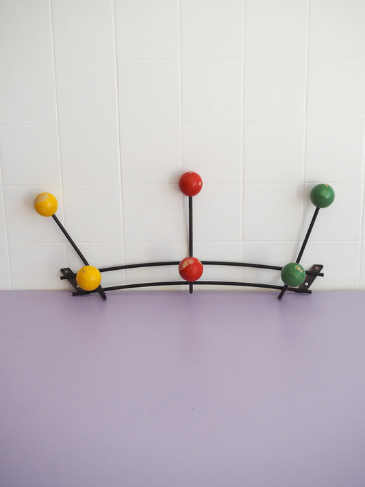 Porte-manteau boules de couleurs en bois