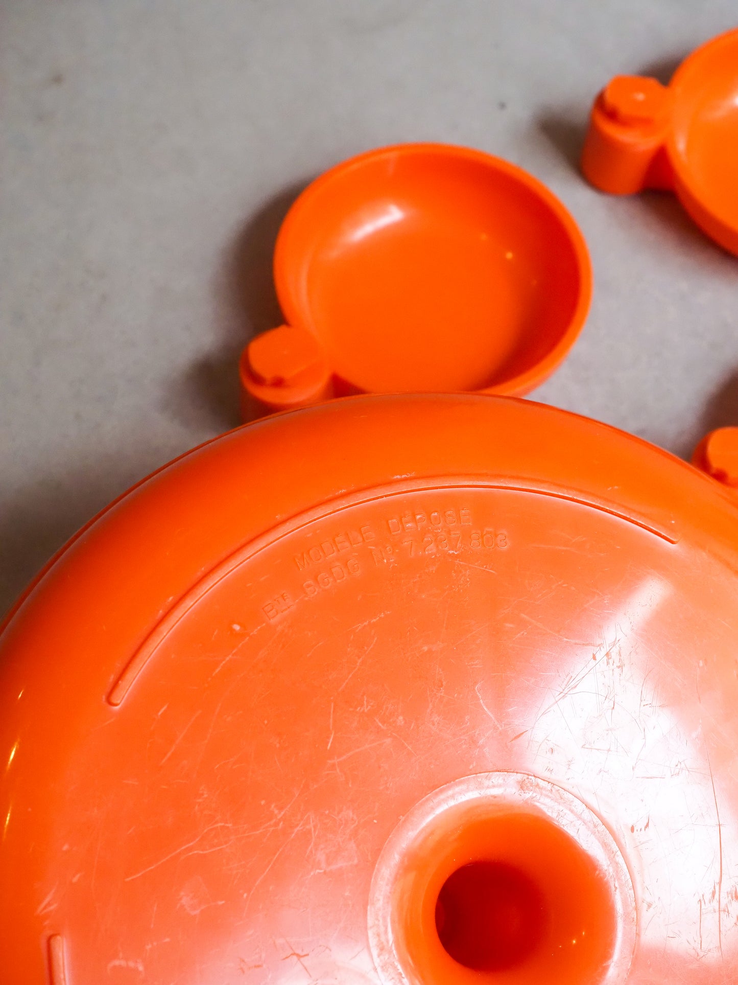 Serviteur / Présentoir à apéritifs en plastique Orange – Modulable
