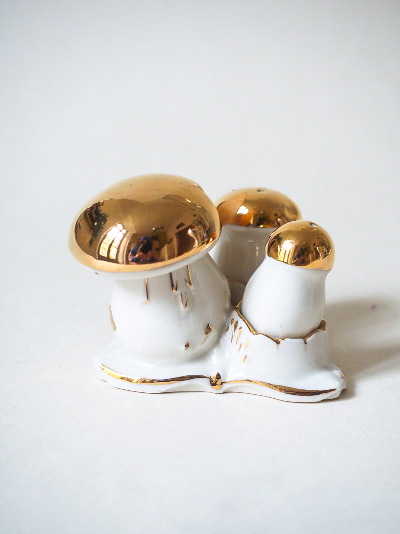 🍄 Set salière, poivrier & pot à moutarde – Champignons dorés – Porcelaine de Limoges