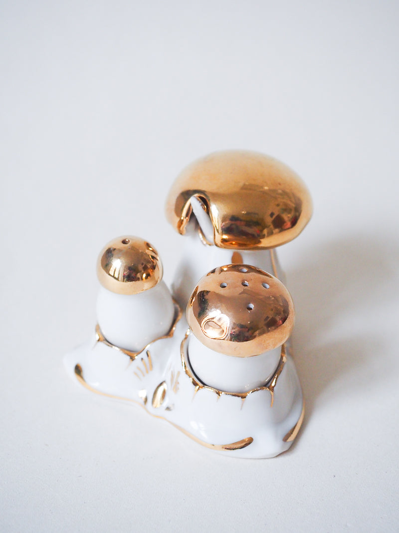 🍄 Set salière, poivrier & pot à moutarde – Champignons dorés – Porcelaine de Limoges