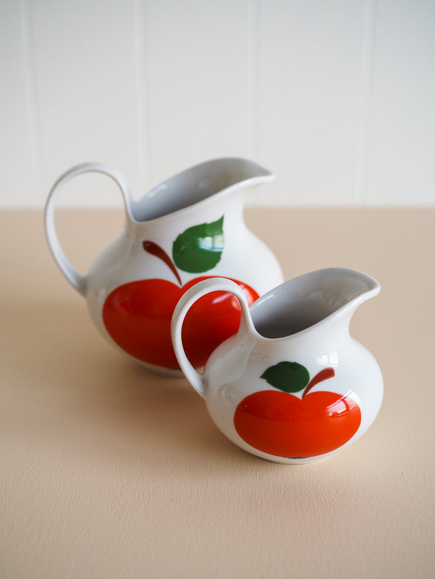 2 pots à lait ou petits pichets pomme Patricia Seltmann Weiden Bavaria