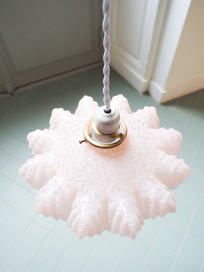 Suspension vintage verre de Clichy - forme drapé – moucheté rose + fil en tissu tosadé neuf