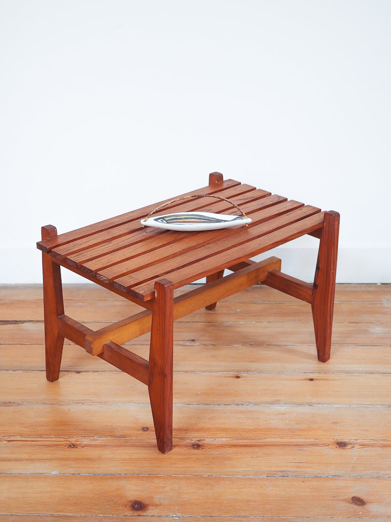 Table basse scandinave à lattes