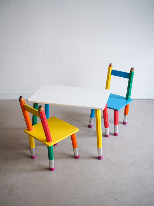 Ensemble table et chaises crayons pour enfant