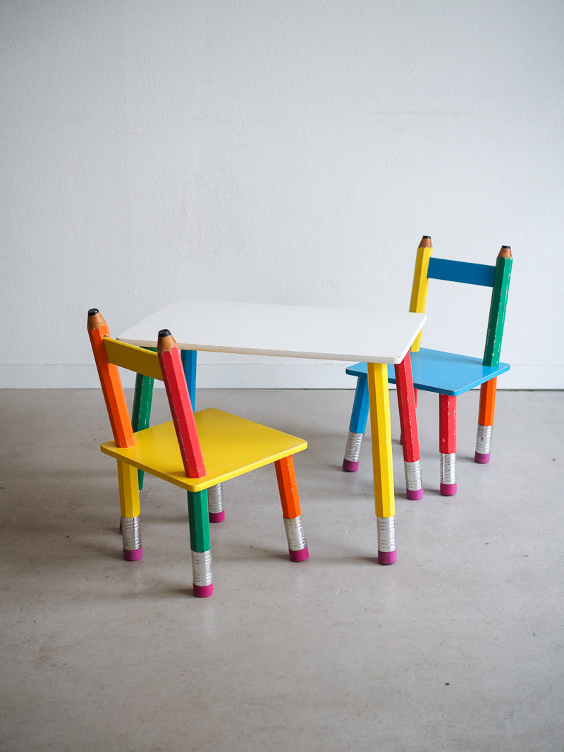 Ensemble table et chaises crayons pour enfant