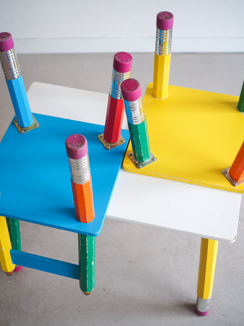 Ensemble table et chaises crayons pour enfant