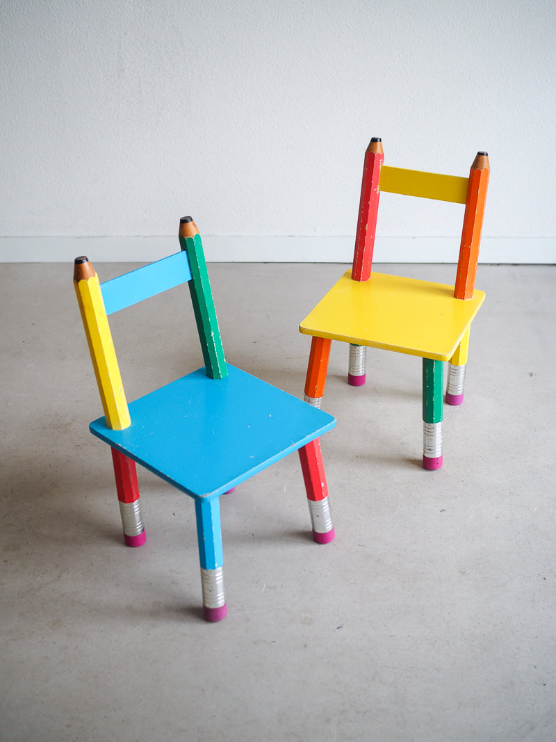 Ensemble table et chaises crayons pour enfant