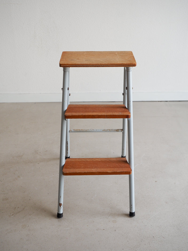 Tabouret / petit escabeau en bois et métal