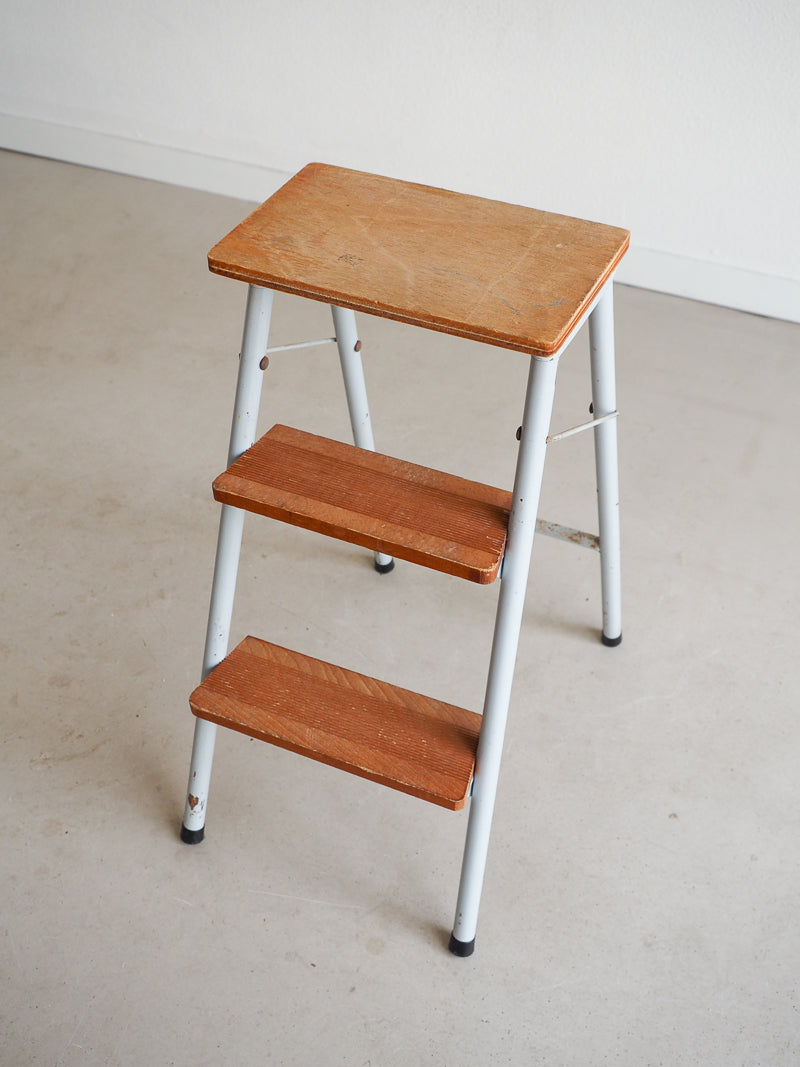 Tabouret / petit escabeau en bois et métal