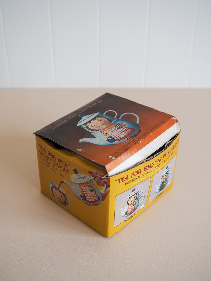 Théière individuelle vintage avec sa tasse maman