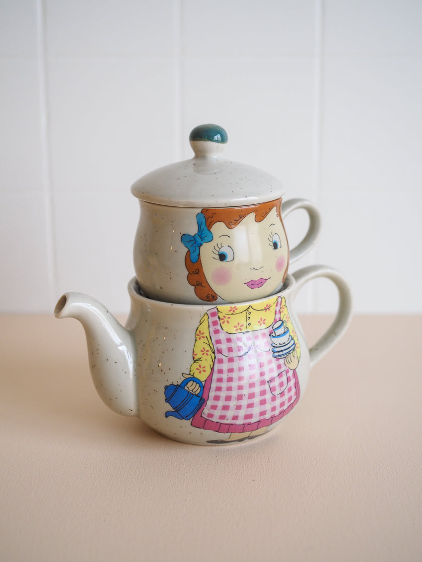Théière individuelle vintage avec sa tasse maman