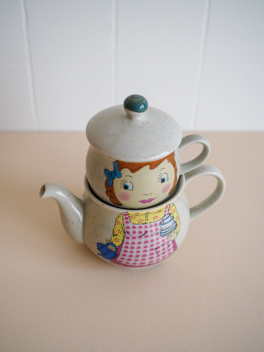 Théière individuelle vintage avec sa tasse maman