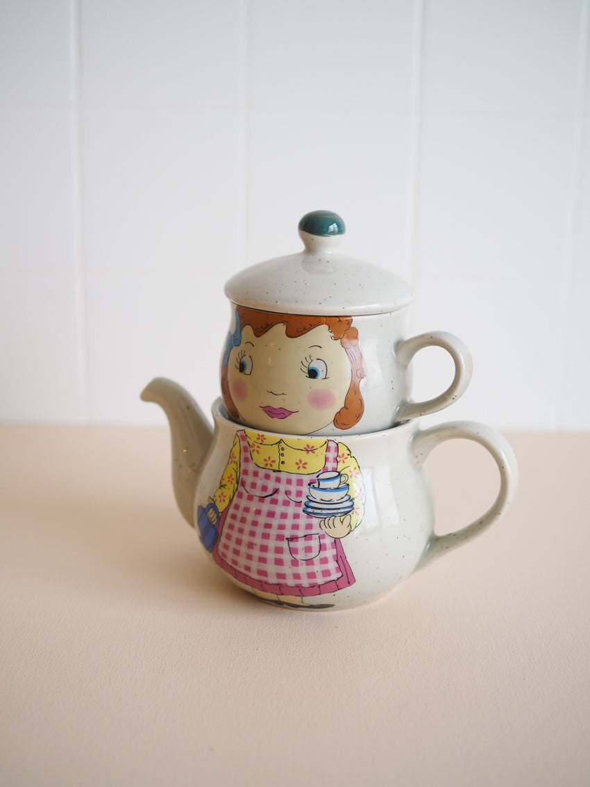 Théière individuelle vintage avec sa tasse maman