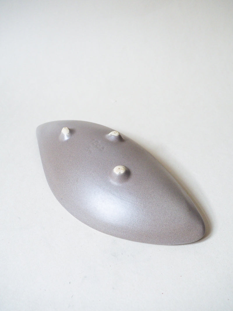 Grand vide-poche allongé en forme de feuille - céramique vintage