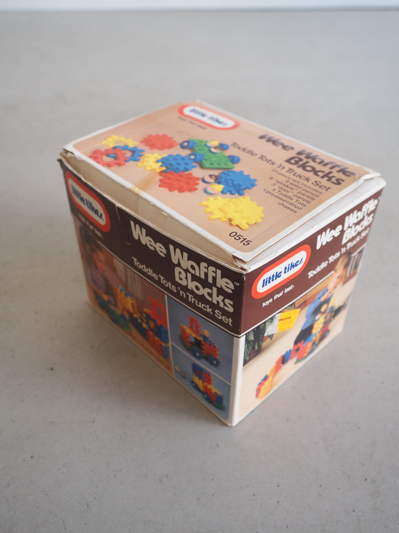 Jeu Wee Waffle Blocks et personnages oeuf Little Tikes